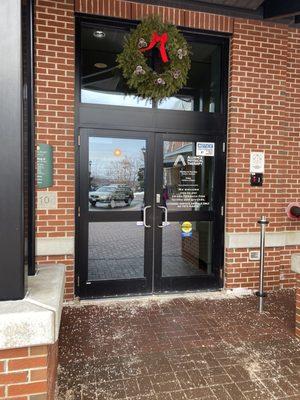 Front entryway of Martin's Point Bldg 6