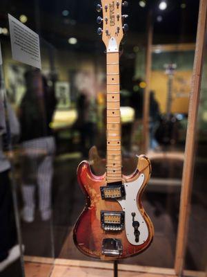 Kurt Cobain used up guitar