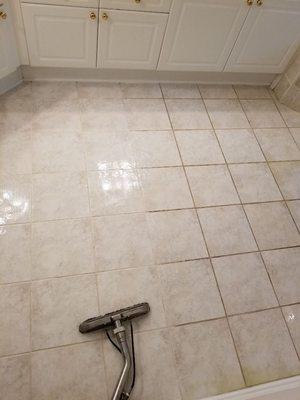 We clean ceramic tile and grout