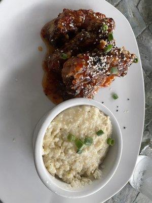 Fried ribs and grits