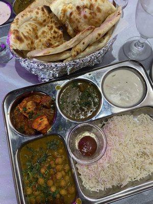 Lunch platter non vegetarian.