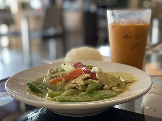 Green Chicken Curry with Thai-tee!