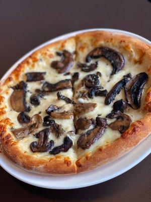 Small specialty mushroom mozzarella and roasted garlic sauce