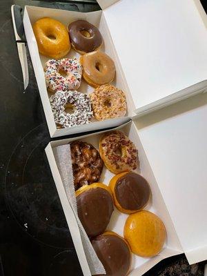 Wide variety of traditional and filled donut flavor combinations