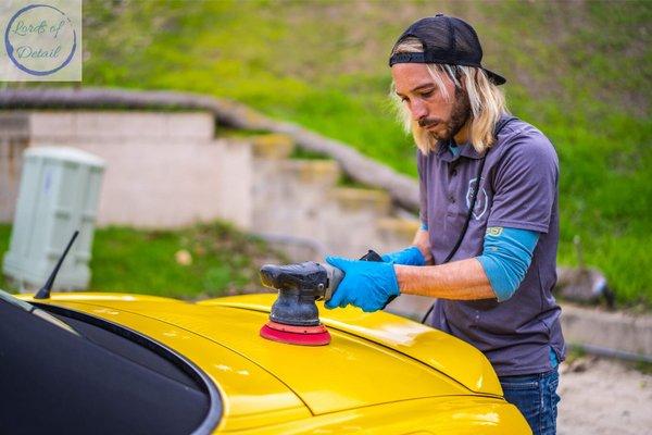 Polishing the Trunk on the HONDA S2000