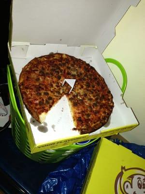 Delivered a burnt pizza and was unapologetic, saying "we don't say sorry round here"