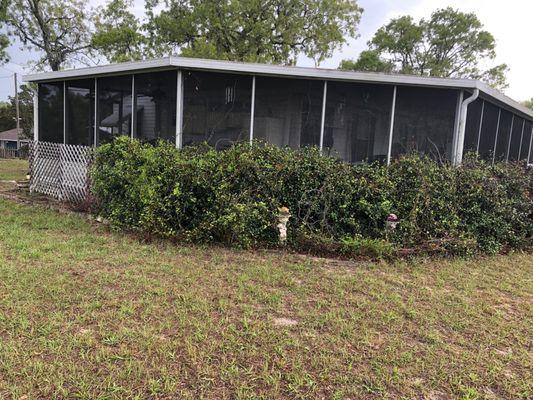 Wrap around patio w/ outside kitchen