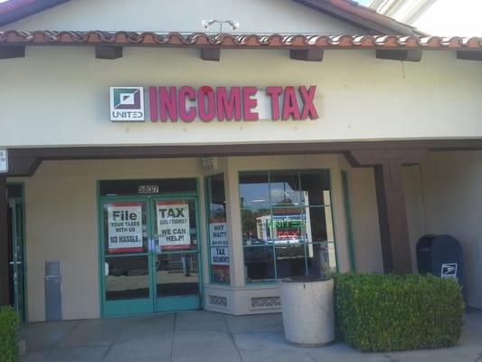 United Income Tax Store Front, Newark Market Place Shopping Center, Newark, CA.