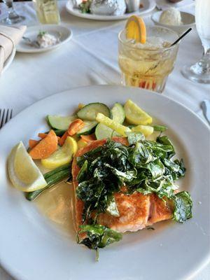 Maple glazed Salmon was outstanding. I'm on a Keto diet, so ordered extra veggies instead of the baked potato. Perfect!