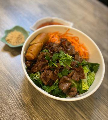 Grill Beef and Egg Roll Salad