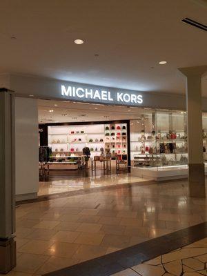 Of kors I don't shop here