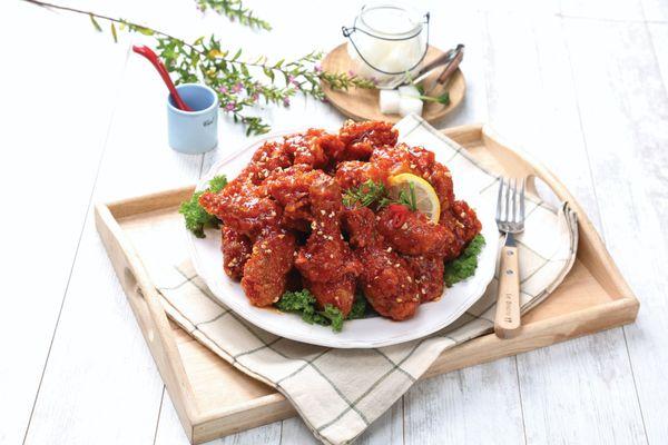 Crispy Yang-Nyum (korean sweet chili sauce) chicken