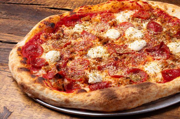 Brooklyn NY Pizza

Italian sausage, pepperoni, ricotta, grated parmesan, mozzarella, Sicilian oregano, tomato sauce.