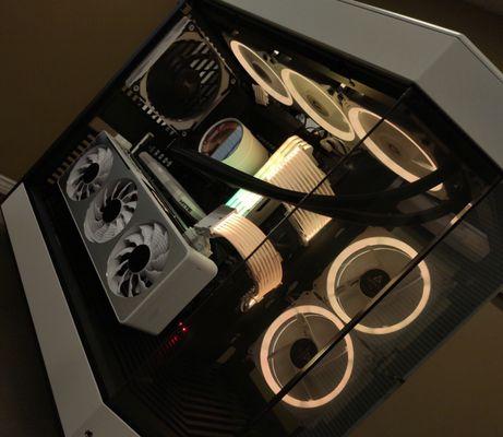 Custom Gaming Computer from VOXBURG!