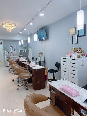 manicure room