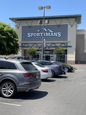 Sportsman's Warehouse