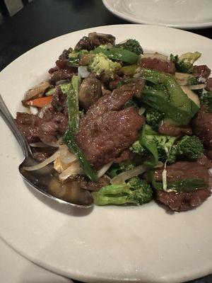 Beef in Oyster Sauce - BEST - I've ever had even from Chinatown in New York City!