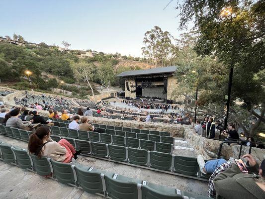 Seating look from top to front