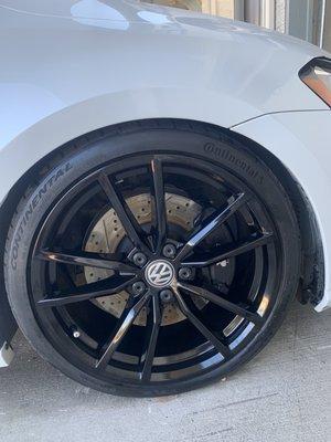 Gorgeous wheels that are almost 5.5 years old look brand new! Originally these wheels were a silver gunmetal type finish