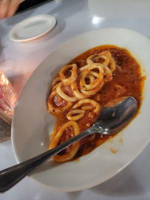 Calamari with spicy marinara