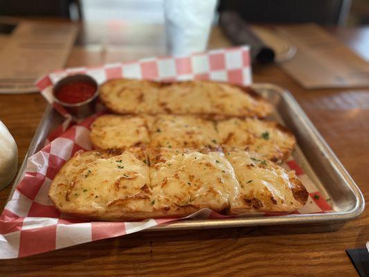 Vinnie 's Cheese Bread