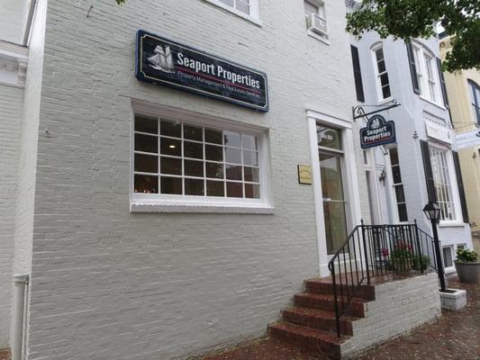 Our office at 313 S Washington Street in Alexandria