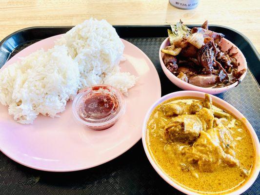 Kare-kare and pusit ulam makes a very nice lunch combination.