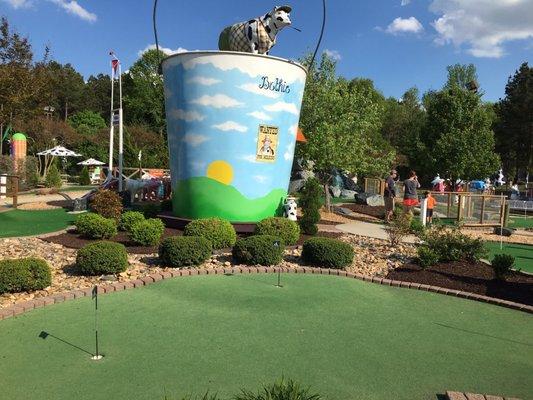 Bethpage Miniature Golf & Ice Creamery