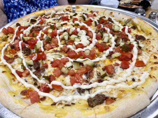 Cheeseburger pizza