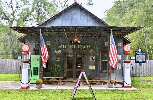 Richloam General Store