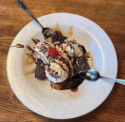 Brownie sundae