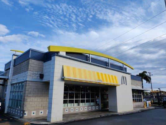 The Golden Arches! Note the word "Aloha" on the awning!