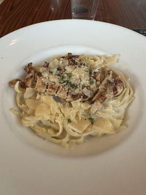 Fettuccine Alfredo