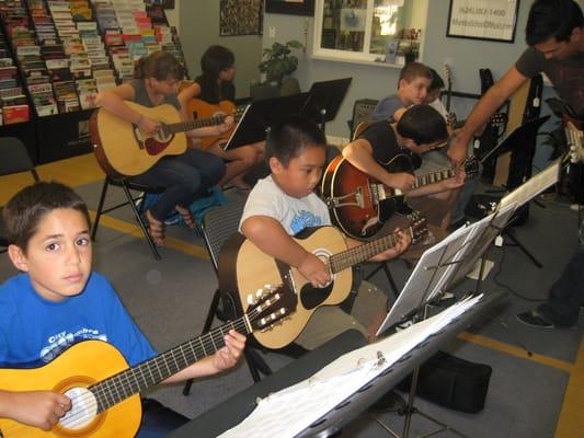 ASOM Group Guitar Class for Kids