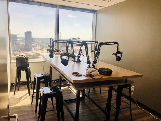 Hello Studios - Dallas Podcast Studio