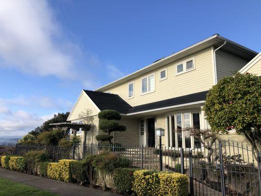 Euroshake rubber roof that was installed many years ago in Seattle. Made from recycled tires!