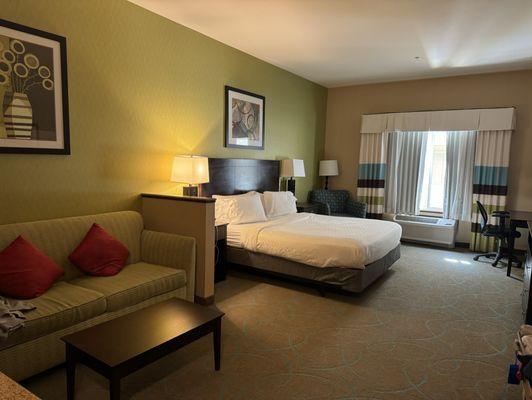 Holiday Inn Express & Suites Red Bluff-South Redding Area, an IHG Hotel