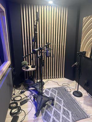 Recording booth