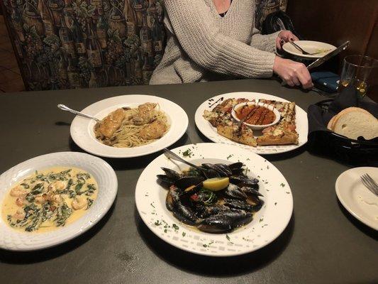 Spicy garlic shrimp, chicken Marsala, mussels, bruschetta.