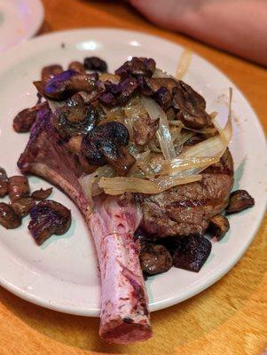 Ribeye with bone smothered