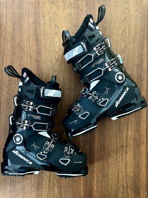 Look at these beauties! Nordica I love them!