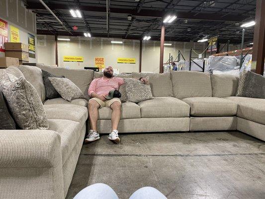 Raymour & Flanigan Furniture and Mattress Clearance Center