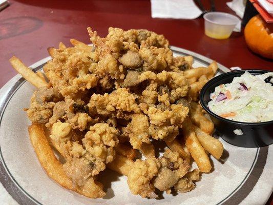 Fried whole belly clams