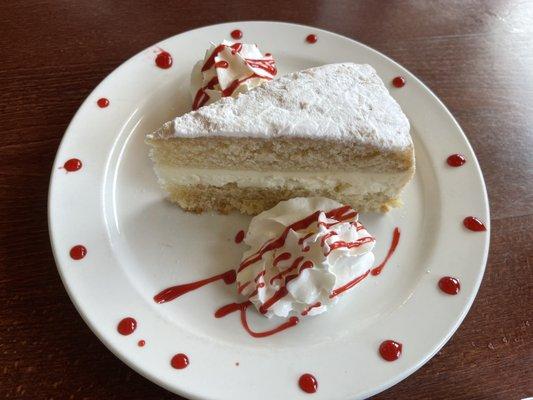 Limoncello cake