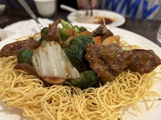 Beef with Crispy Noodles