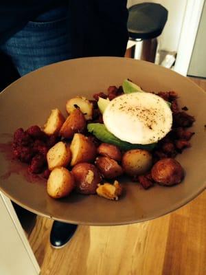 Poached egg with chorizo, avocado and potatoes