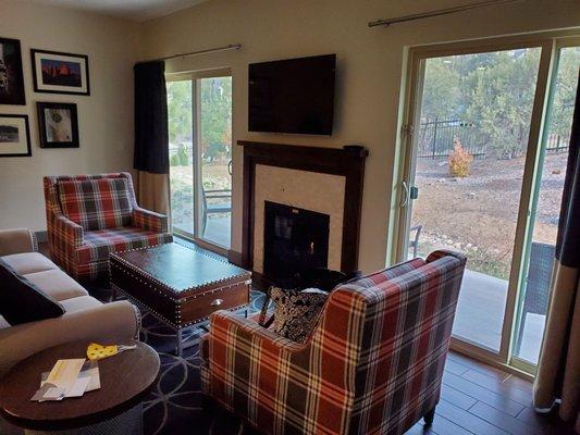 Living room with fireplace