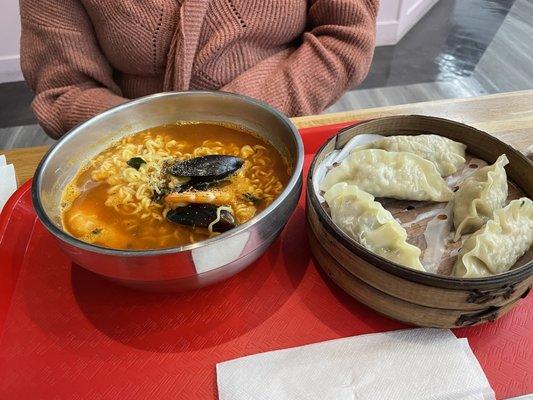 Spicy seafood ramen and chicken dumpling