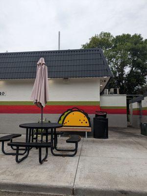 I love the taco bench.