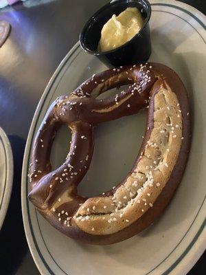 Bavarian soft pretzel (made in house)